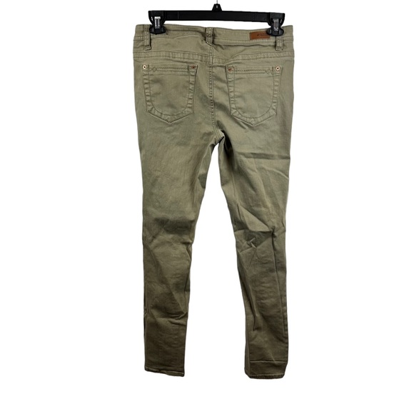 ALMOST FAMOUS DISTRESSED TAN
SKINNY JEANS SIZE 11 - Picture 4 of 12